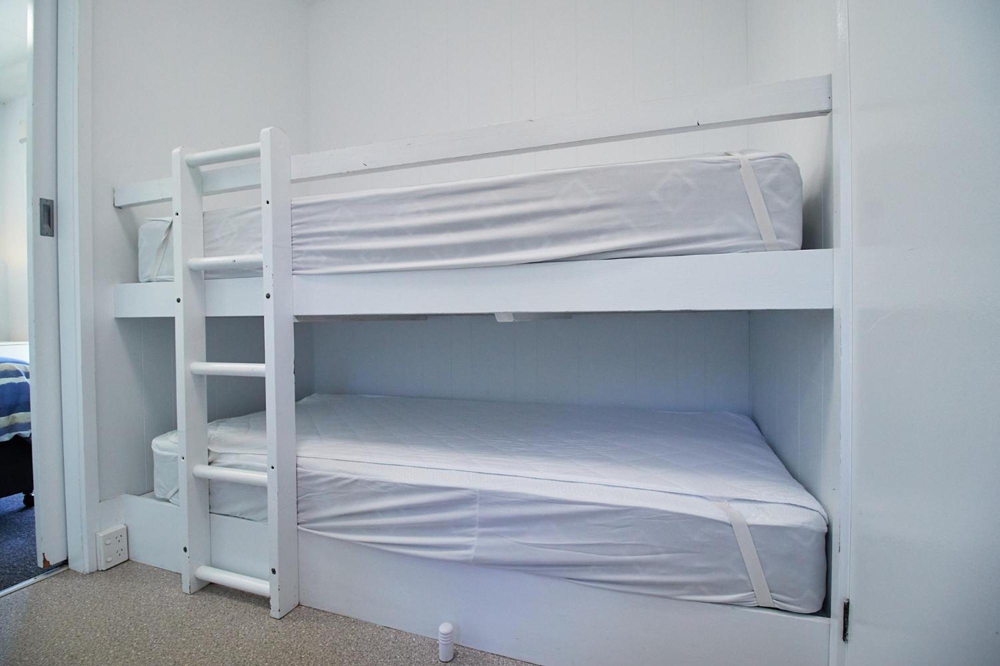Surfside Holiday Park Warrnambool Buitenkant foto
